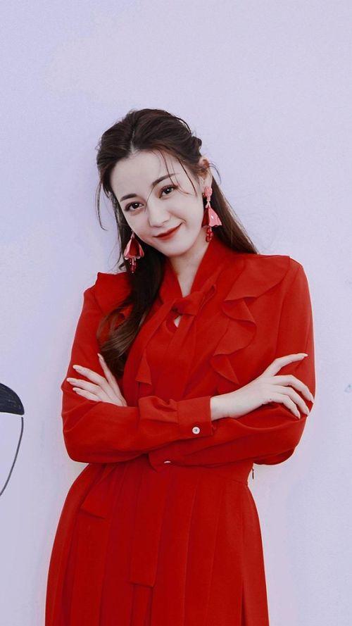 娱乐圈吃瓜迪丽热巴,甜蜜与争议交织的星光之路